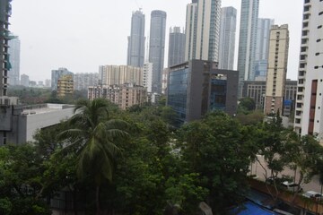 2 BHK Apartment – Exterior View View at Himgiri Apartments Matunga, Matunga West - for Rent