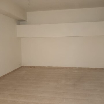 Room in 3 BHK Apartment at BPTP Astaire Gardens, Sector 70a – for Rent