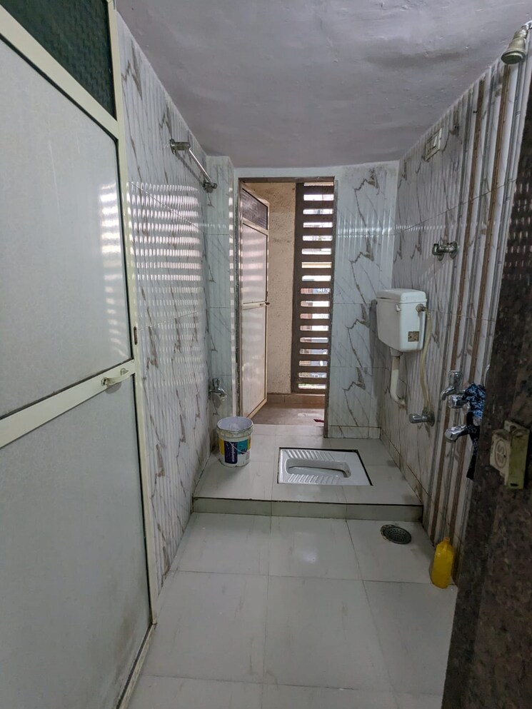 Bathroom, parsik nagar 2 Bedroom 950 Sq.Ft. Apartment In Parsik Nagar Thane 6749188