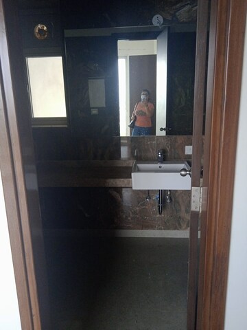 Bathroom in 3 BHK Apartment at Celestia Spaces, Sewri – for Rent