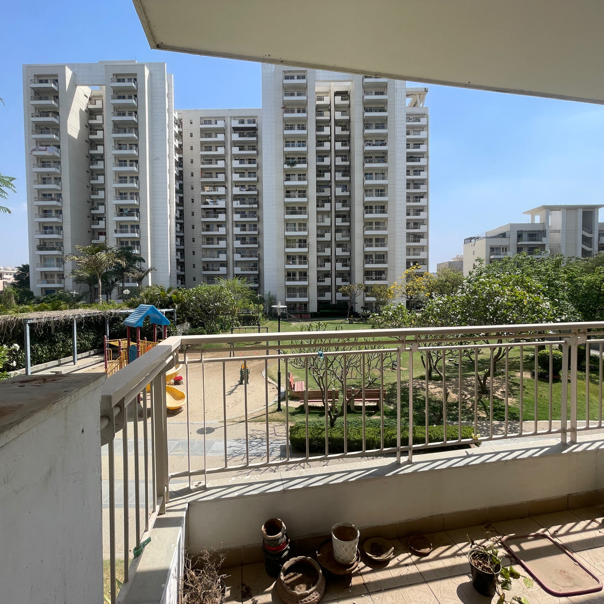 3.5 BHK + Servant Room,Extra Room Apartment For Rent in Bestech Park View Spa Next