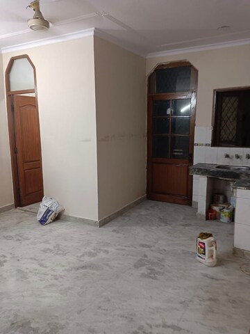 Room in 1 BHK Builder Floor at Lajpat Nagar 4 – for Rent