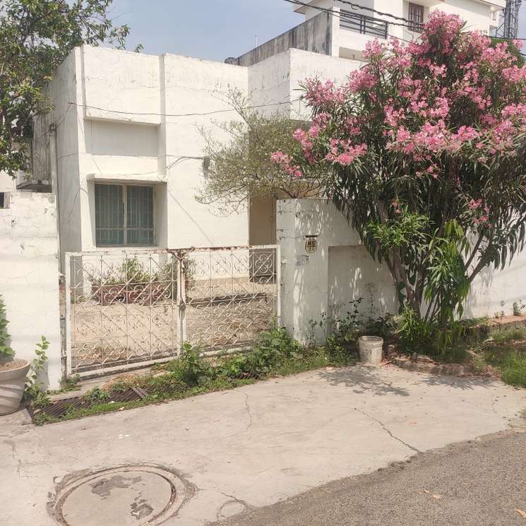 3 Bedroom 2000 Sq.Ft. Independent House in Aliganj Lucknow