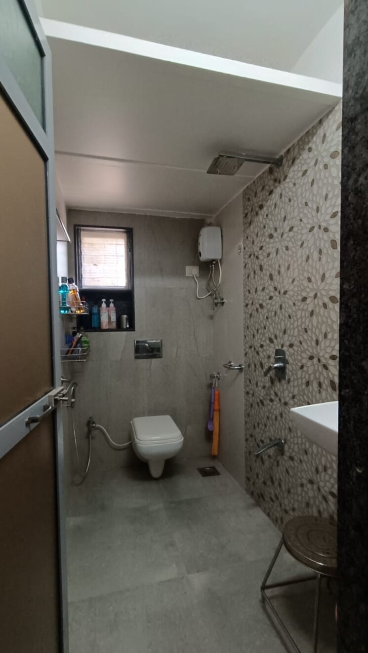 Bathroom, ashok-nagar-chs-borivali 3 Bedroom 900 Sq.Ft. Apartment In Borivali West Mumbai 6758576