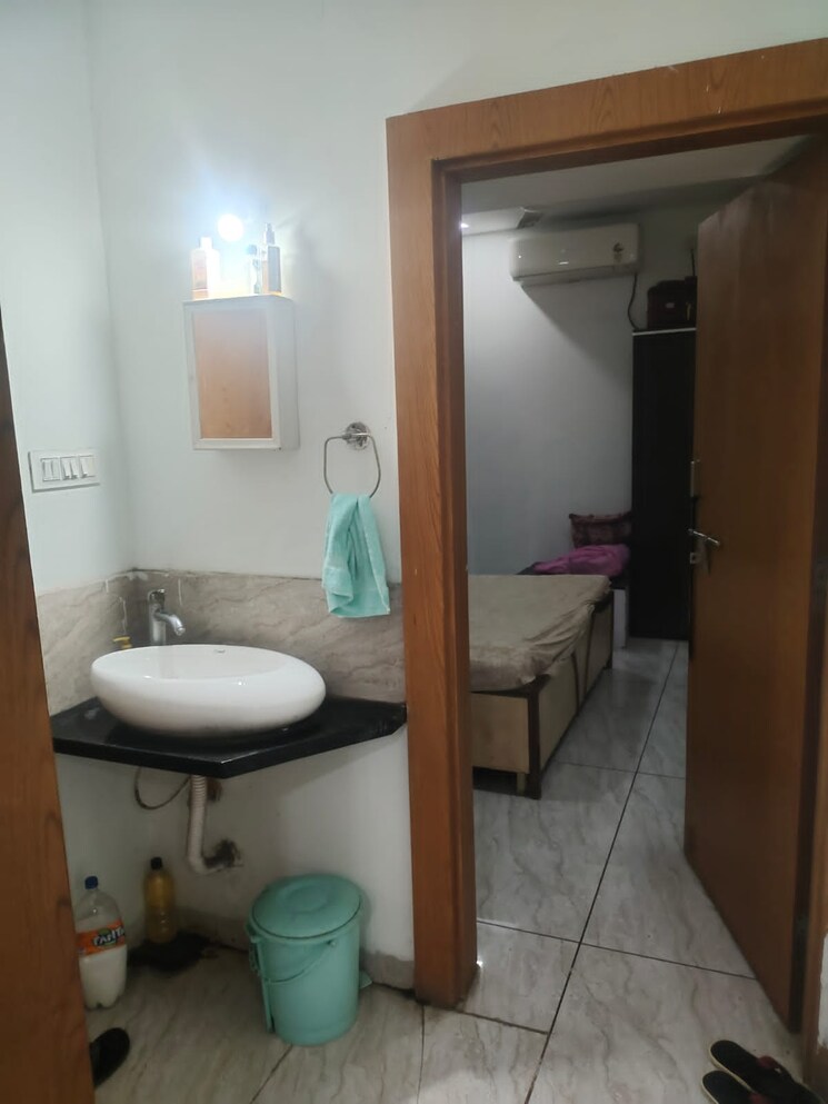 Bathroom, sudama nagar 1 Bedroom 1000 Sq.Ft. Independent House In Sudama Nagar Indore 6758997