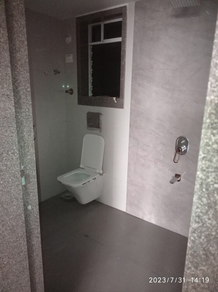 Bathroom, tanna-mangeshi-dazzle-iii 2 Bedroom 970 Sq.Ft. Apartment In Thakurli Thane 6763386