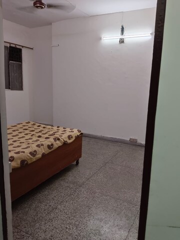 Room in 2 BHK Builder Floor at Lajpat Nagar – for Rent