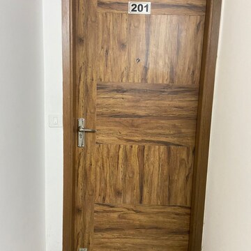 Furnished Amenities in 1 BHK Builder Floor at Ansal Sushant Lok I, Sector 43 – for Rent