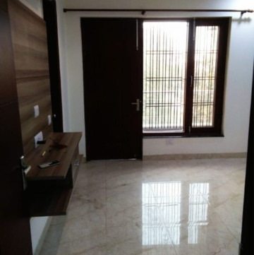 Room in 2 BHK Builder Floor at Ansal Sushant Lok I, Sector 43 – for Rent