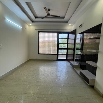 Living Room in 3 BHK Builder Floor at Ansal Sushant Lok I, Sushant Lok I – for Rent