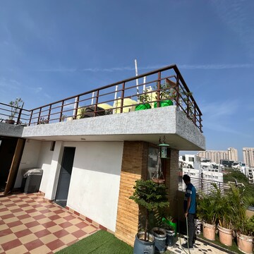 1 RK Builder Floor – Exterior View View at Ansal Sushant Lok I, Sector 43 - for Rent