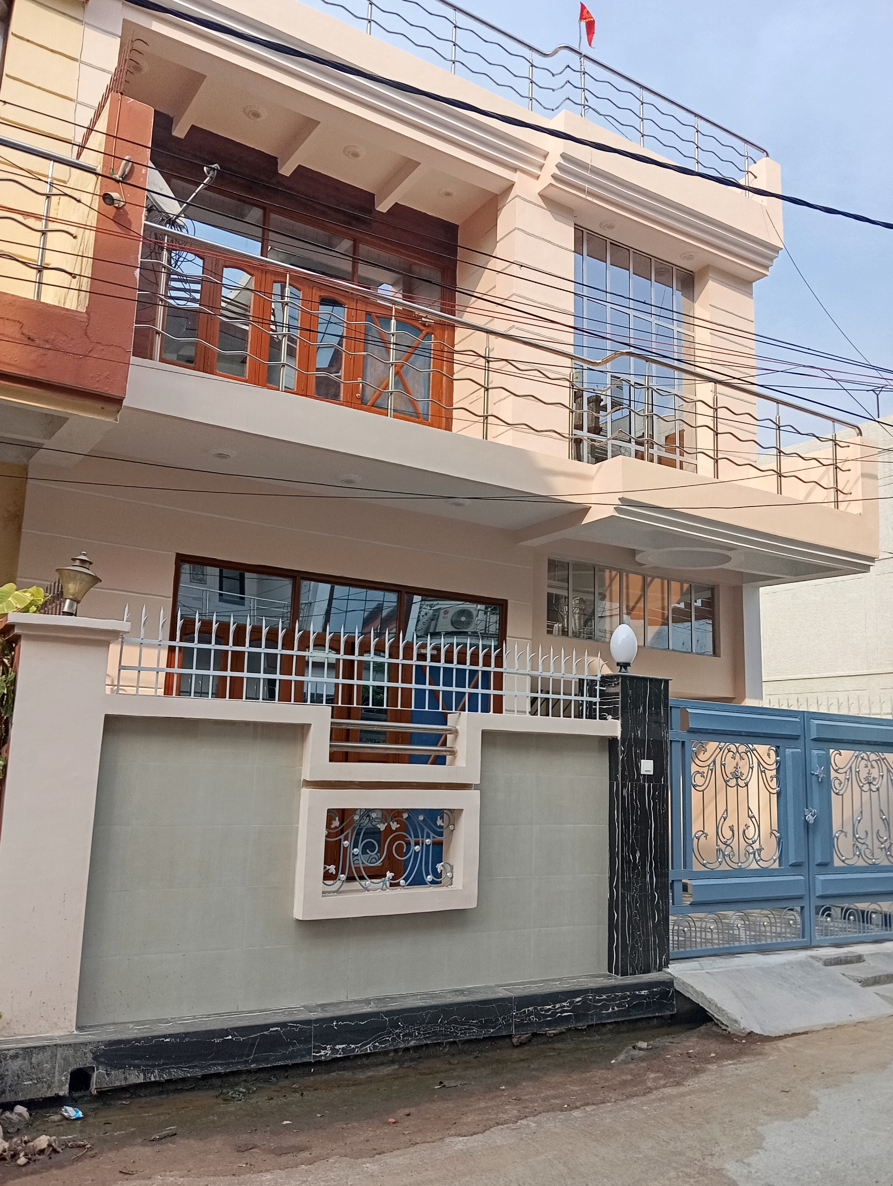 Resale 3 Bedroom 2000 Sq.Ft. Independent House in Gms Road Dehradun 6769963