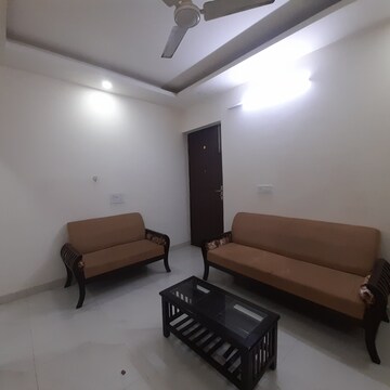 Living Room in 1 BHK Builder Floor at Ansal Sushant Lok I, Sector 43 – for Rent