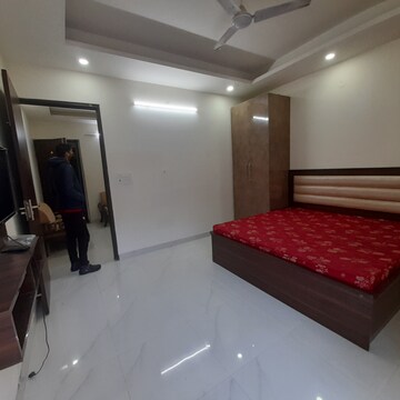 Living Room in 1 BHK Builder Floor at Ansal Sushant Lok I, Sector 43 – for Rent