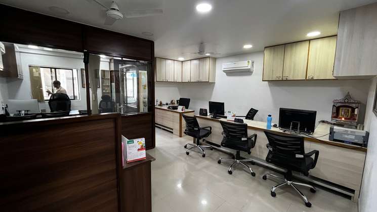 Commercial Office Space 600 Sq.Ft. in Bodakdev Ahmedabad