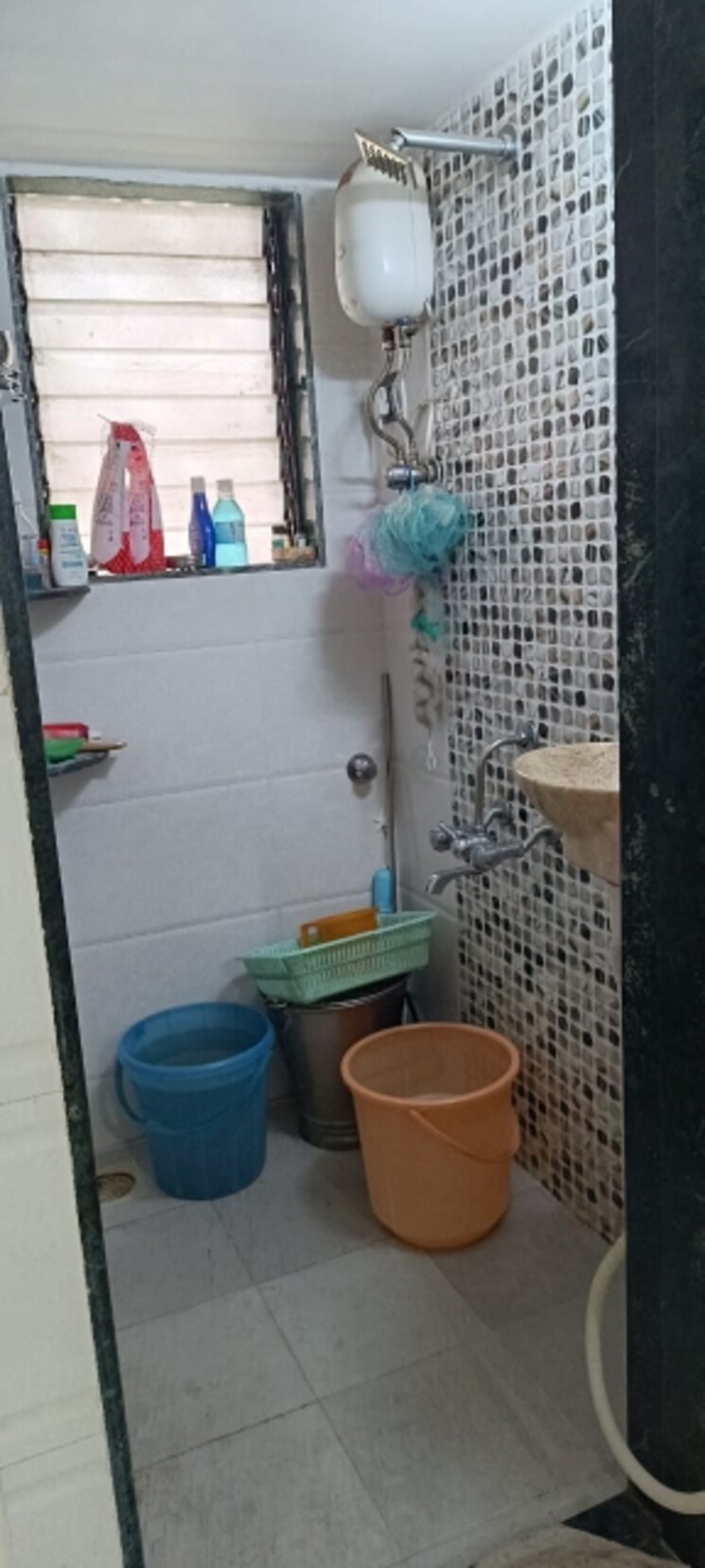 Bathroom, avadhoot-bhoiwada-chandra-bhuvan 1 Bedroom 335 Sq.Ft. Apartment In Parel Mumbai 6773857