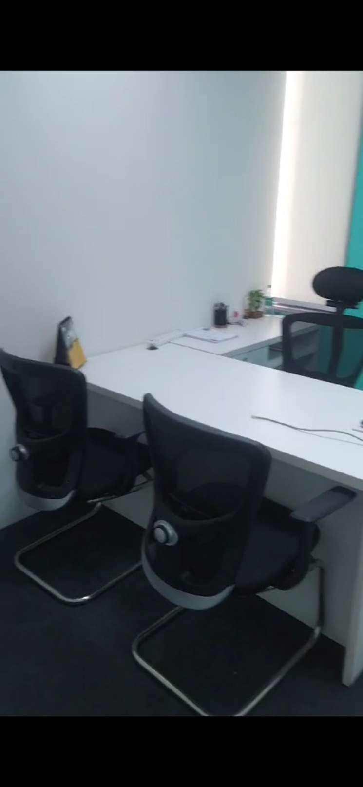 Commercial Office Space 1300 Sq.Ft. in Sector 62 Noida