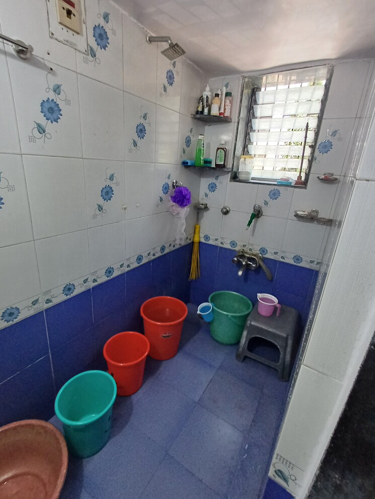 Bathroom, kamal-apartment-teen-hath-naka 1 Bedroom 525 Sq.Ft. Apartment In Thane West Thane 6776233