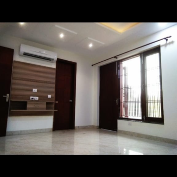 Building Lobby in 2.5 BHK Builder Floor at Ansal Sushant Lok I, Sector 43 – for Rent