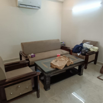 Living Room in 3 BHK Builder Floor at Ansal Sushant Lok I, Sector 43 – for Rent