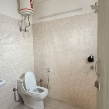 Bathroom in 3 BHK Builder Floor at Ansal Sushant Lok I, Sector 43 – for Rent