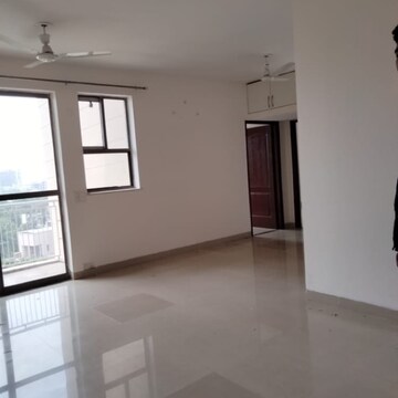 2 BHK Apartment For Rent in Unitech Uniworld Gardens 2, Malibu Town