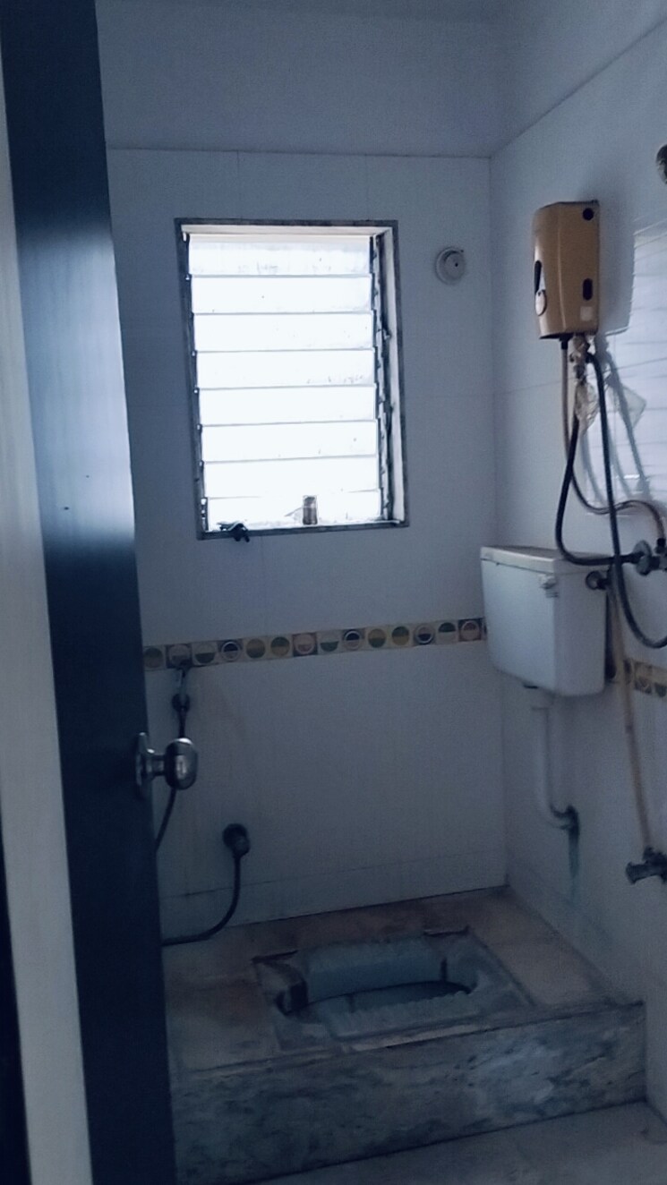 Bathroom, platinum-chs 3 Bedroom 1225 Sq.Ft. Apartment In Waghbil Thane 6780053