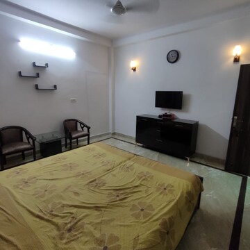 1 BHK Builder Floor For Rent in Sector 23