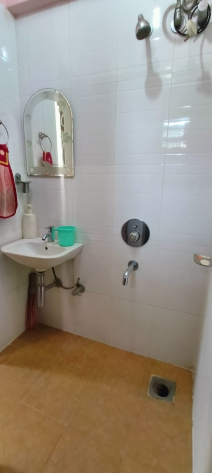 Bathroom, lodha-casa-ultima 3 Bedroom 850 Sq.Ft. Apartment In Chirak Nagar Thane 6781290