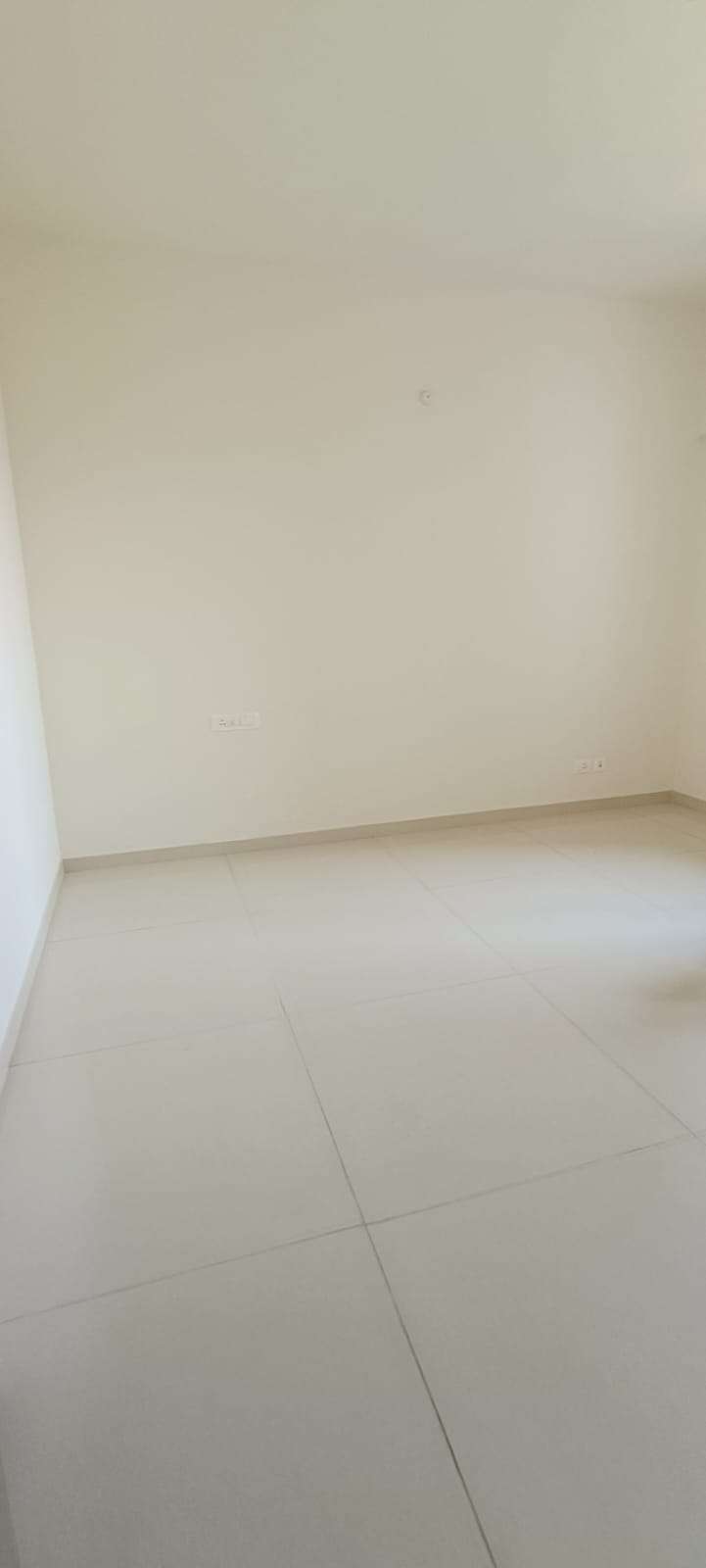 Rental 2 Bedroom 700 Sq.Ft. Apartment in Shapoorji Pallonji Joyville ...