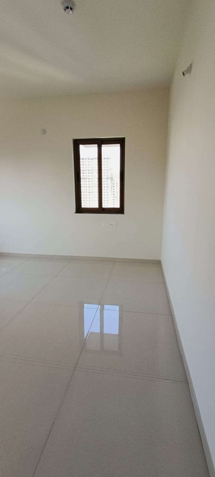 Rental 2 Bedroom 700 Sq.Ft. Apartment in Shapoorji Pallonji Joyville ...