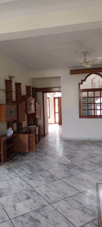 Living Room in 3 BHK Independent House at Sector 16 – for Rent