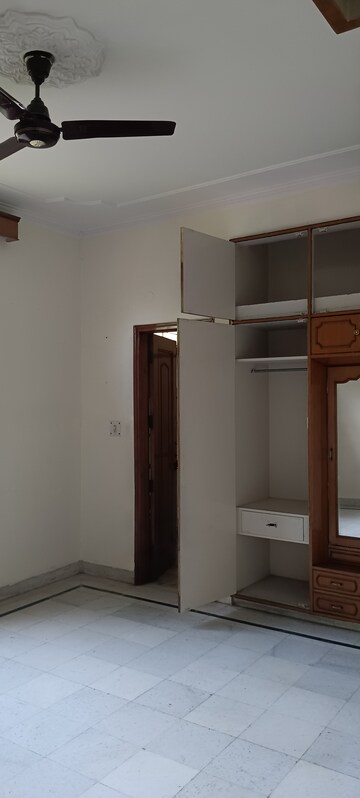 Kitchen in 3 BHK Independent House at Sector 16 – for Rent