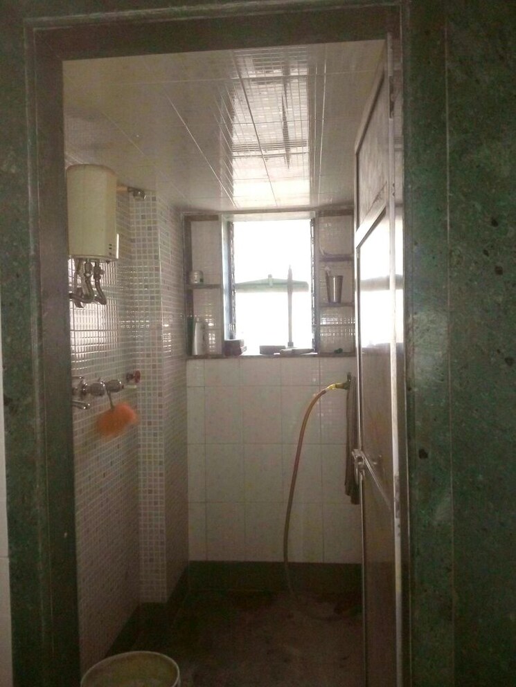 Bathroom, gunjan-apartment-dombivali 1 Bedroom 633 Sq.Ft. Apartment In Dombivli East Thane 6786631