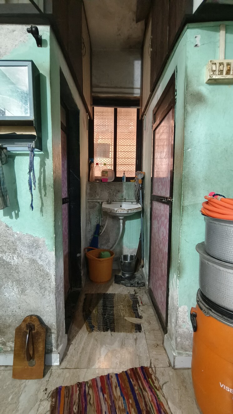 Bathroom, gokuldham-complex-dombivali 1 Bedroom 530 Sq.Ft. Apartment In Dombivli East Thane 6787080