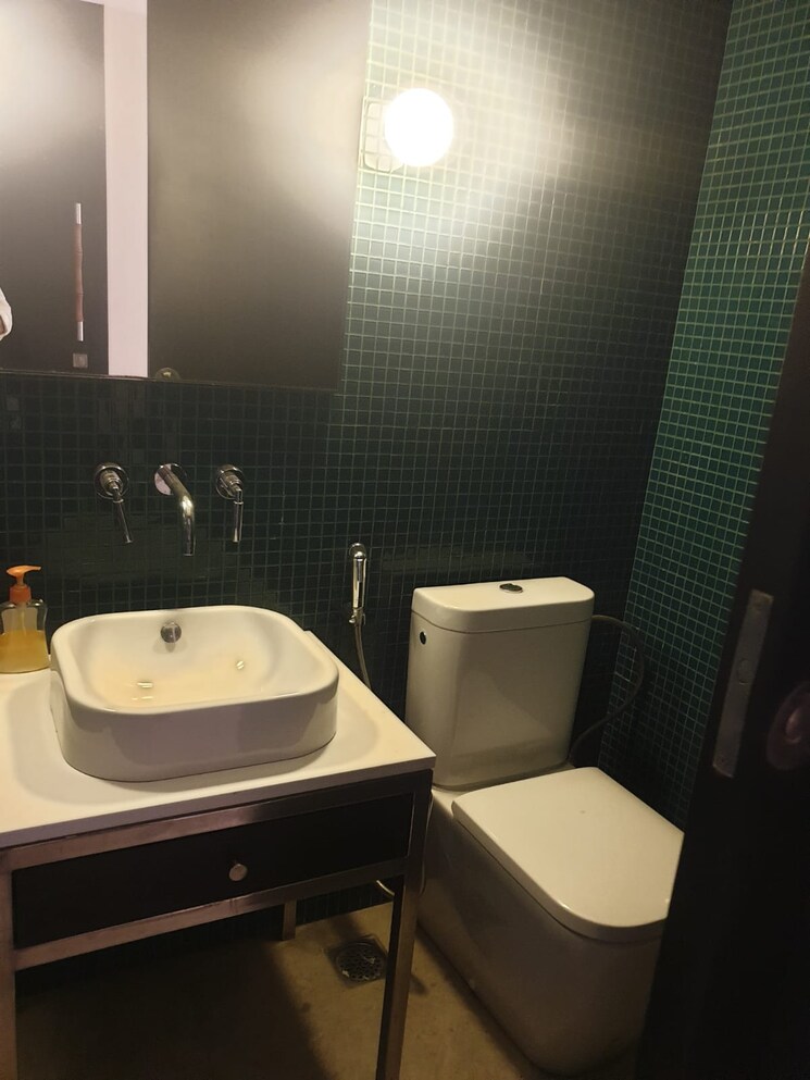 Attached Bathroom, lodha-fiorenza 4 Bedroom 1476 Sq.Ft. Apartment In Goregaon East Mumbai 6788344