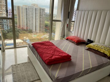 2 BHK Apartment For Sale in Transcon Triumph Tower, Andheri West