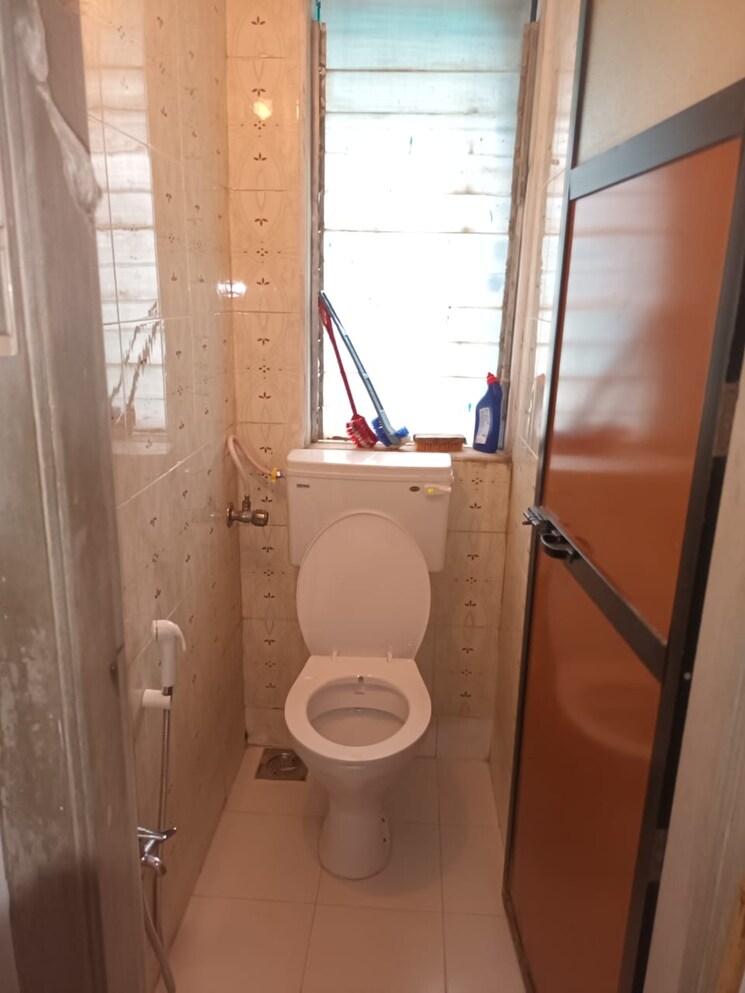 Attached Bathroom, silver-plaza 3 Bedroom 930 Sq.Ft. Apartment In Vartak Nagar Thane 6792009