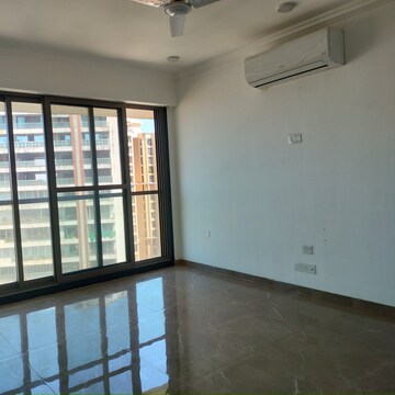 Bedroom in 5 BHK Apartment at The Park Residency Andheri, Andheri West – for Rent