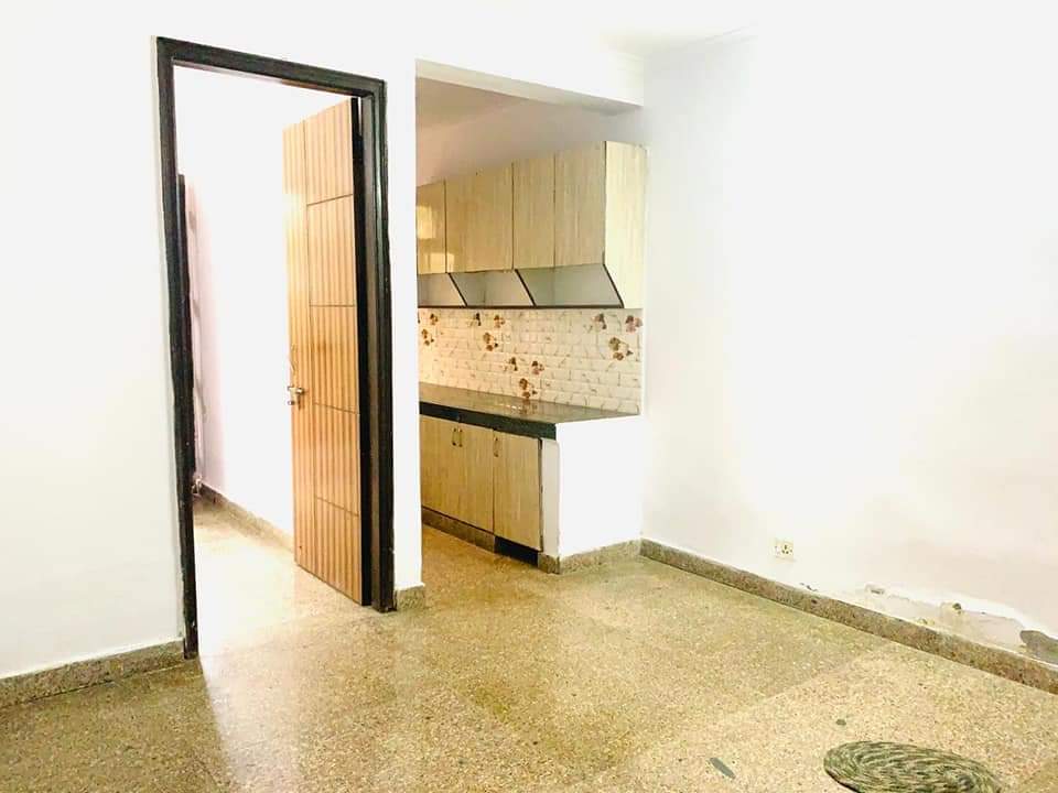 Rental 1 Bedroom 600 Sq.Ft. Apartment in Anupam Enclave, Saket Delhi