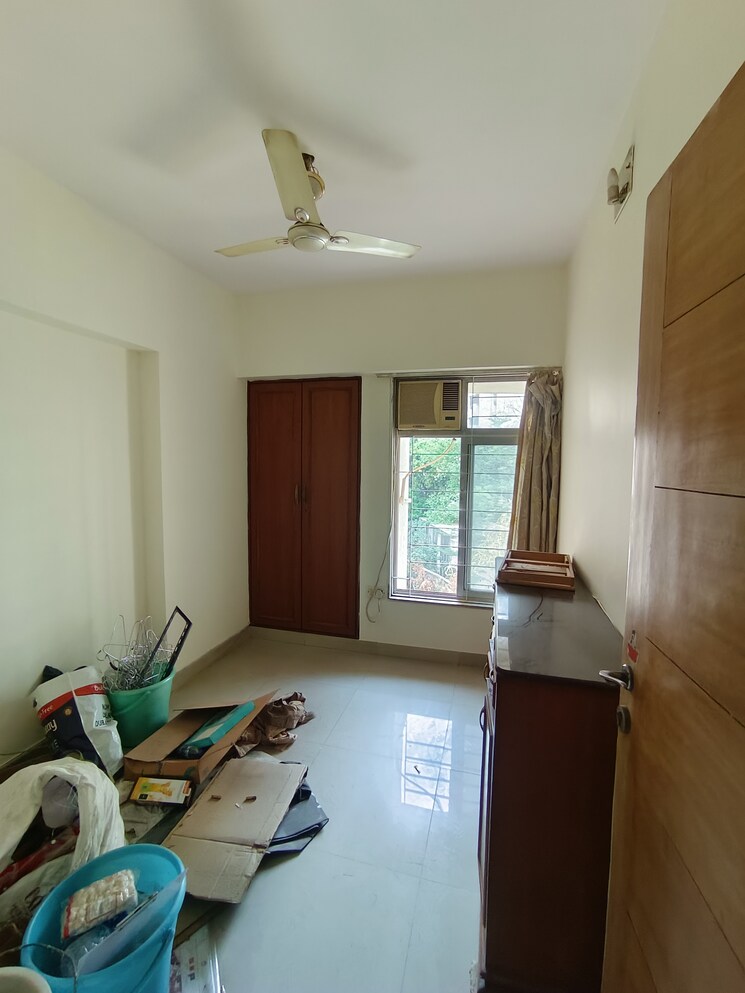 Living Room, kanakia-spaces-vasundhara 2 Bedroom 824 Sq.Ft. Apartment In Manpada Thane 6798133