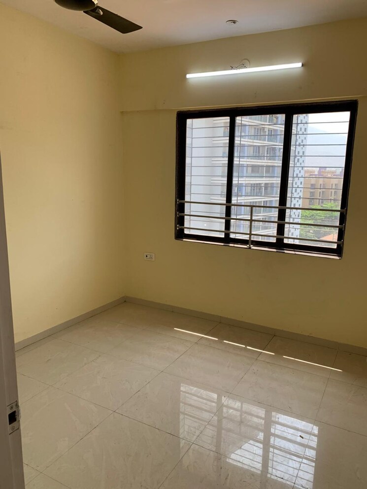 Room, satguru-solitaire 3 Bedroom 1050 Sq.Ft. Apartment In Kasarvadavali Thane 6800219