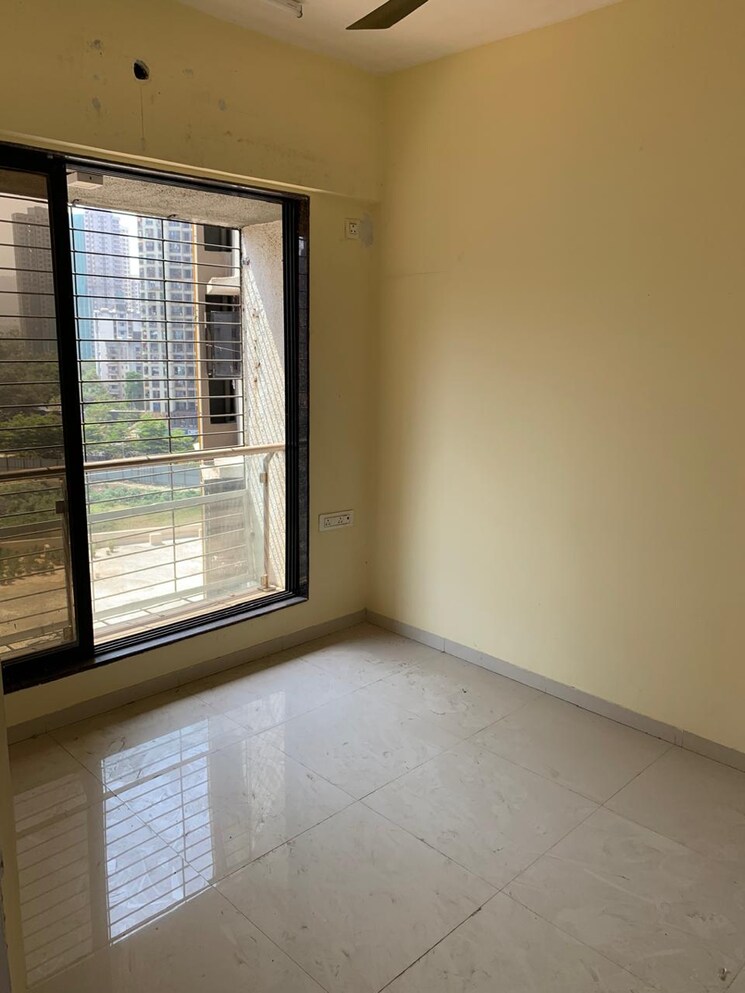 Room, satguru-solitaire 3 Bedroom 1050 Sq.Ft. Apartment In Kasarvadavali Thane 6800219