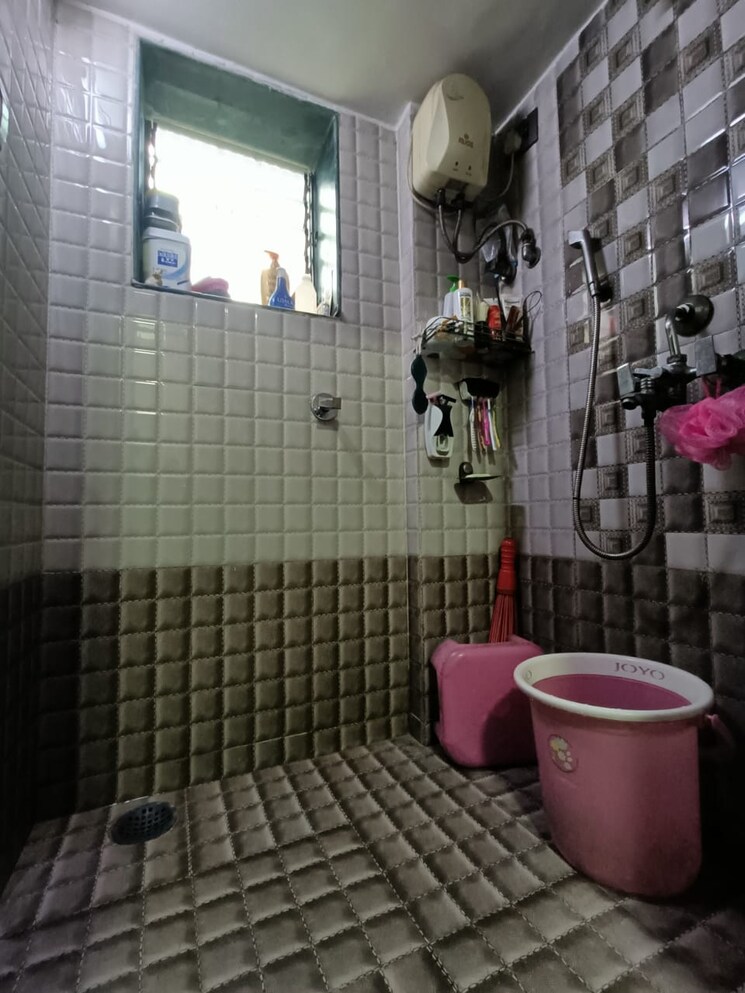 Bathroom, kharigaon 1 Bedroom 535 Sq.Ft. Apartment In Kharigaon Thane 6804252