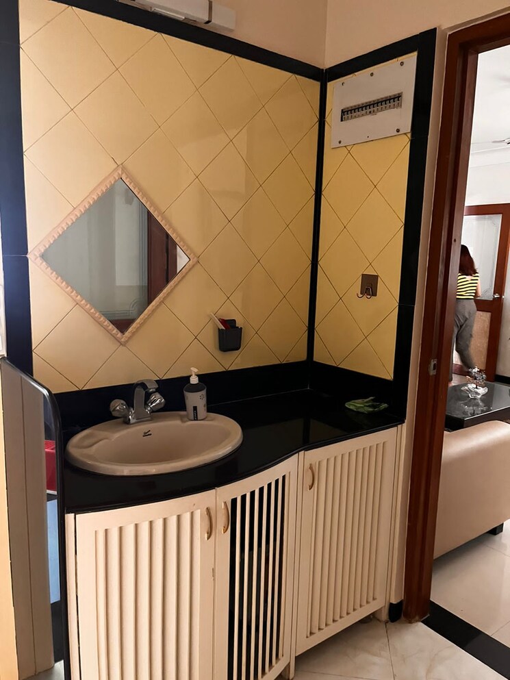 Attached Bathroom, pune central 2 Bedroom 950 Sq.Ft. Apartment In Pune Central Pune 6805400