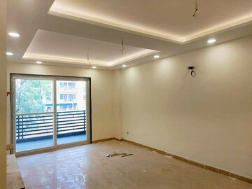 Room in 4 BHK Builder Floor at Green Fields Colony – for Sale