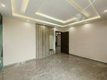 Room in 4 BHK Builder Floor at Green Fields Colony – for Sale