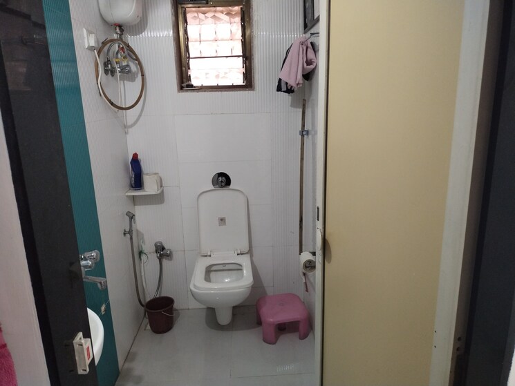Bathroom, anmol-residency-samata-nagar 2 Bedroom 917 Sq.Ft. Apartment In Samata Nagar Thane 6809541