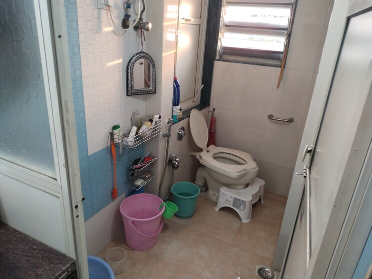 Bathroom, anmol-residency-samata-nagar 2 Bedroom 917 Sq.Ft. Apartment In Samata Nagar Thane 6809541