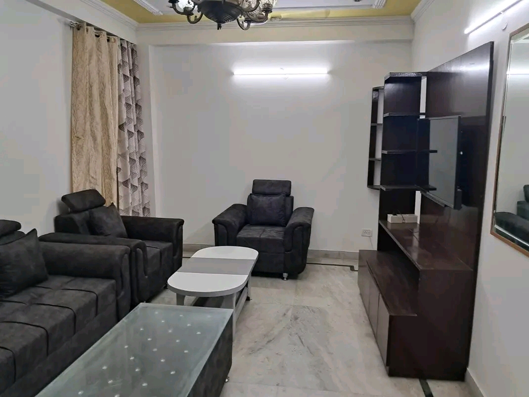 Rental 2 Bedroom 900 Sq.Ft. Apartment in Freedom Fighters Enclave, Saket Delhi 7692644
